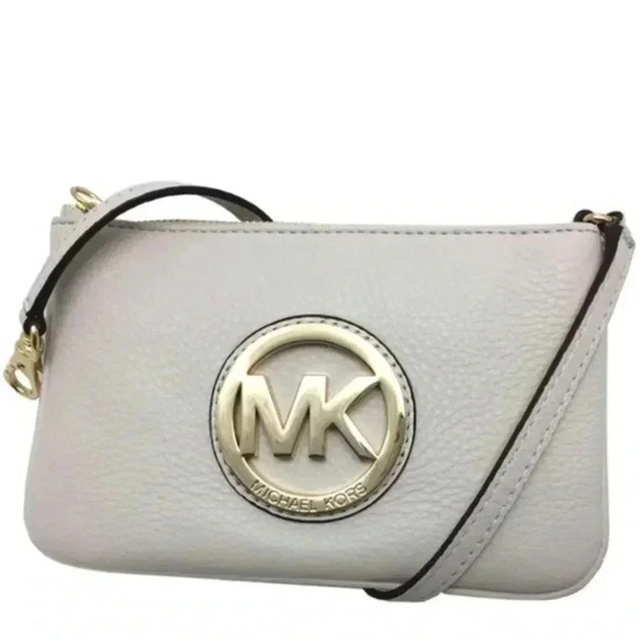 [Michael Kors] Fulton Pebbled Leather Wristlet - Picture 1 of 5